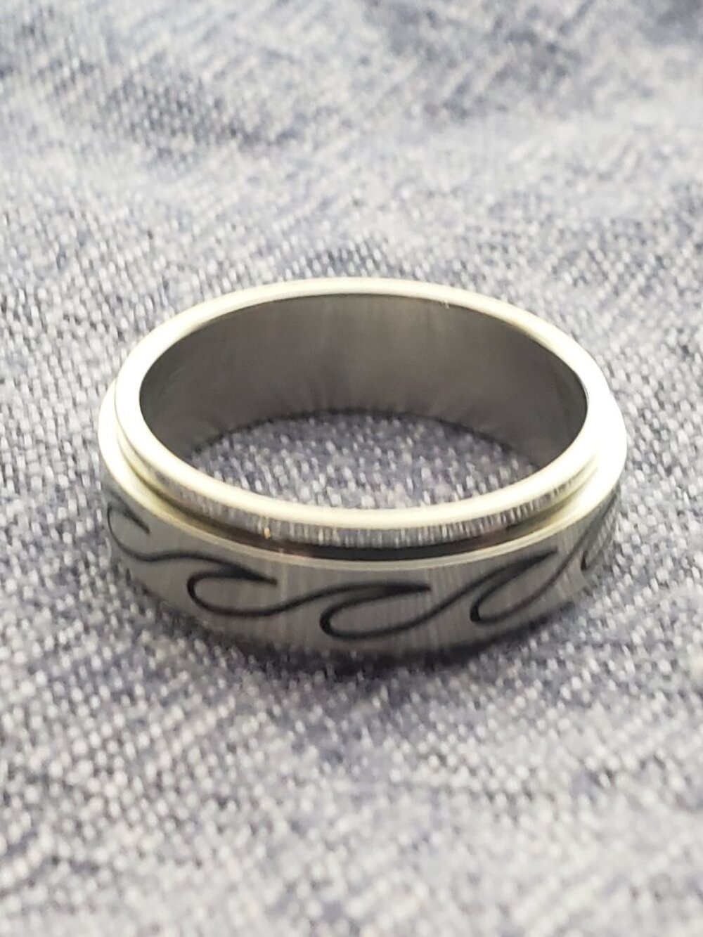 Men's Spinner Wave ring 316L Stainless steel in sizes 8,9,10,11,12 & 13